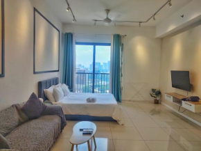 Chamber Residence Klcc view balcony Kl 02